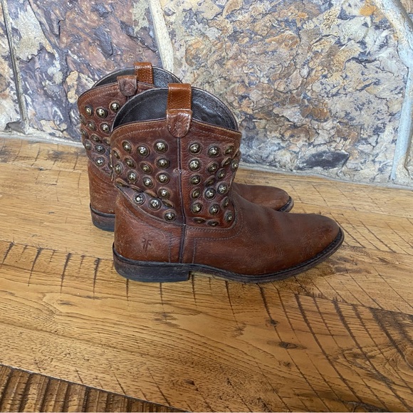 Embellished Frye western booties w/plenty of life! - Picture 4 of 8